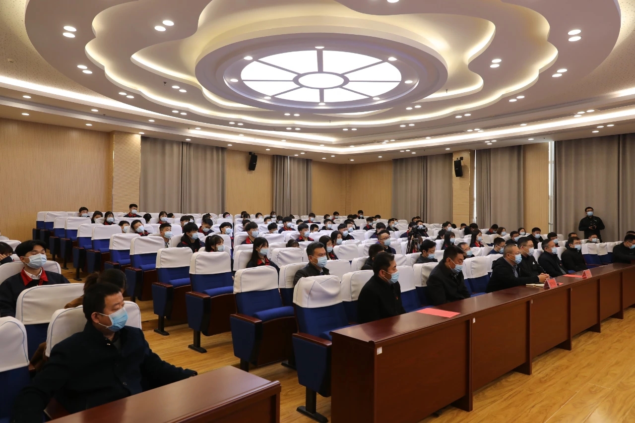 金石三維智能制造學(xué)院揭牌儀式隆重舉行 金石三維智能制造學(xué)院揭牌儀式隆重舉行