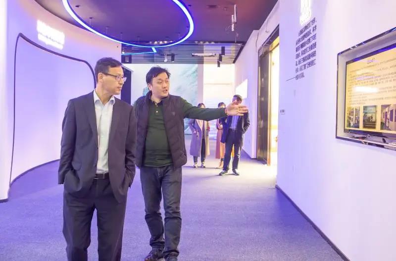 航母艦載機J-15項目總負責人苗玉華蒞臨江西金石三維智能制造科技有限公司指導工作 航母艦載機J-15項目總負責人苗玉華蒞臨江西金石三維智能制造科技有限公司指導工作