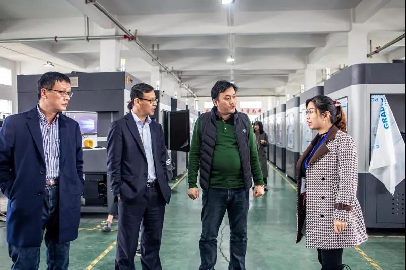 航母艦載機J-15項目總負責人苗玉華蒞臨江西金石三維智能制造科技有限公司指導工作 航母艦載機J-15項目總負責人苗玉華蒞臨江西金石三維智能制造科技有限公司指導工作